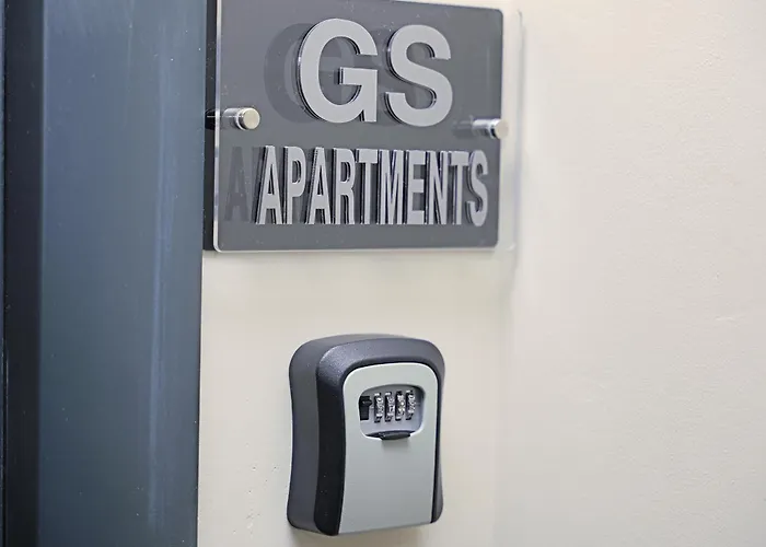 Gs Center 公寓 地拉那